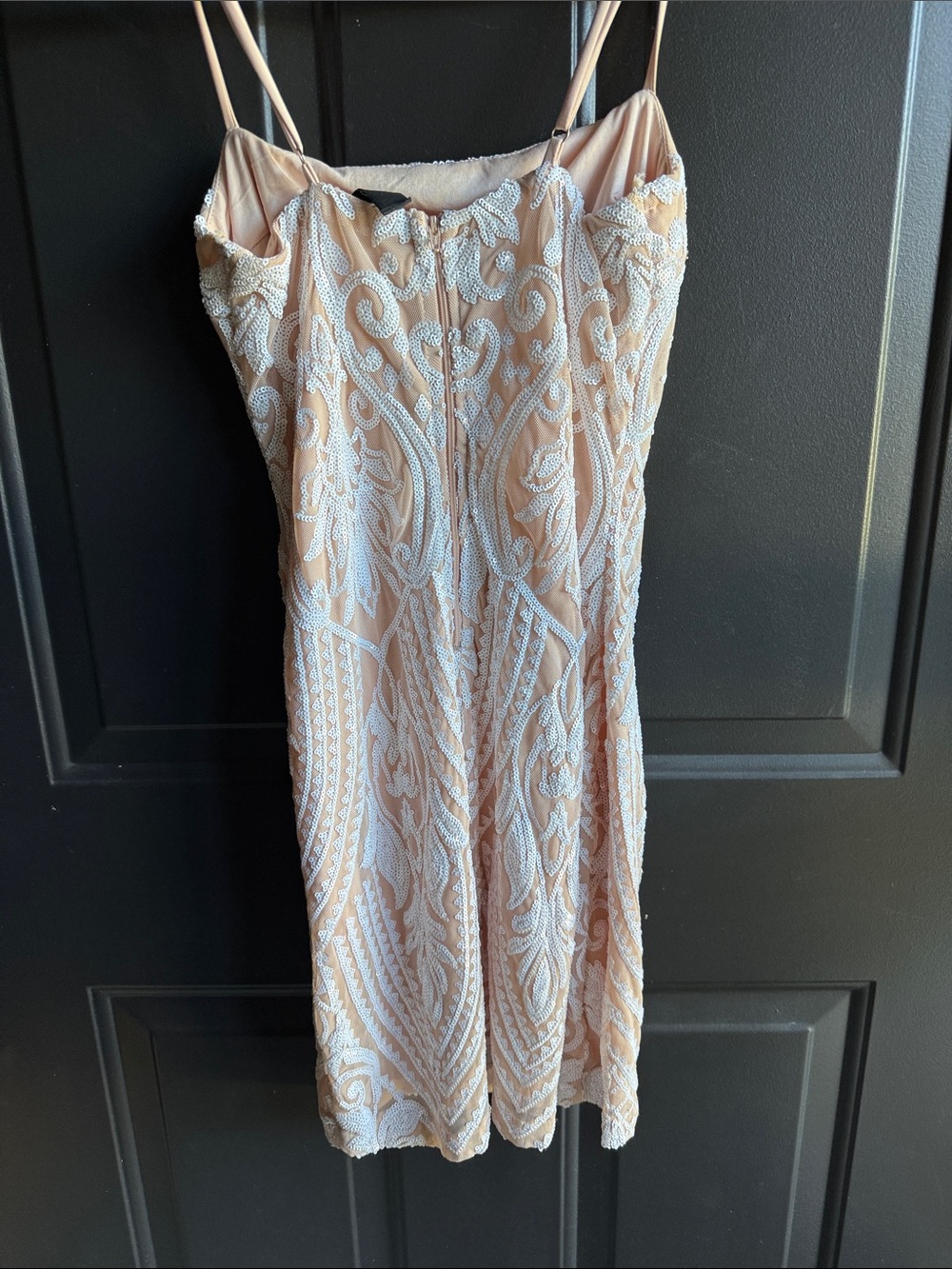 Windsor illusion nude/white sequin Spaghetti Strap Homecoming Mini Dress Size XS - Picture 2 of 3